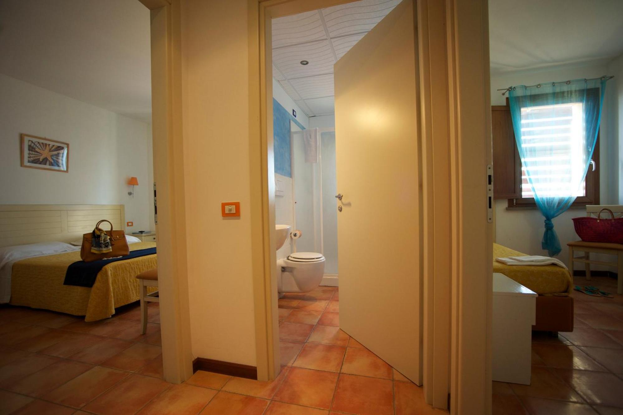 Hotel Villa Tramonto Direttamente Sul Mare San Vincenzo Zewnętrze zdjęcie