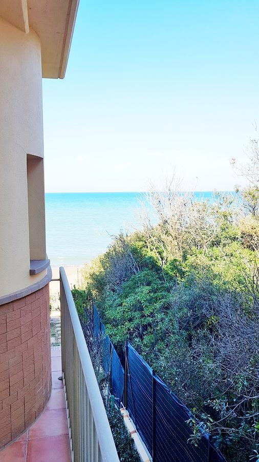 Hotel Villa Tramonto Direttamente Sul Mare San Vincenzo Zewnętrze zdjęcie